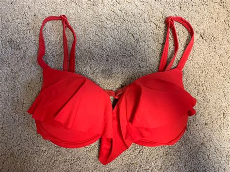 roter bikini|Roter exotischer bikini